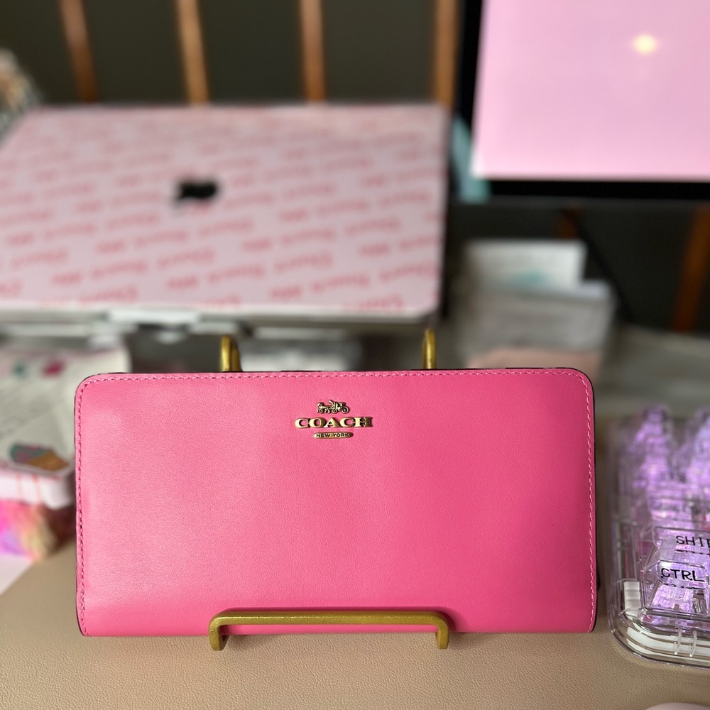 RARE COACH Smooth Leather Skinny Slim Continental Bi-fold Wallet in Petunia 🌸😍